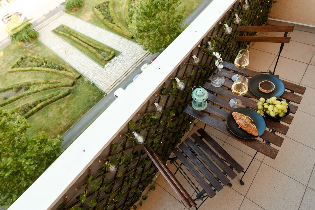 بوخارست New - Elegant Duplex With Amazing View & Balcony - Homey Residence المظهر الخارجي الصورة